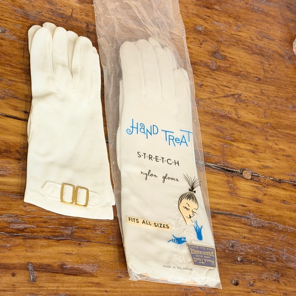 Vintage White Gloves In Original Bag (set of 2)